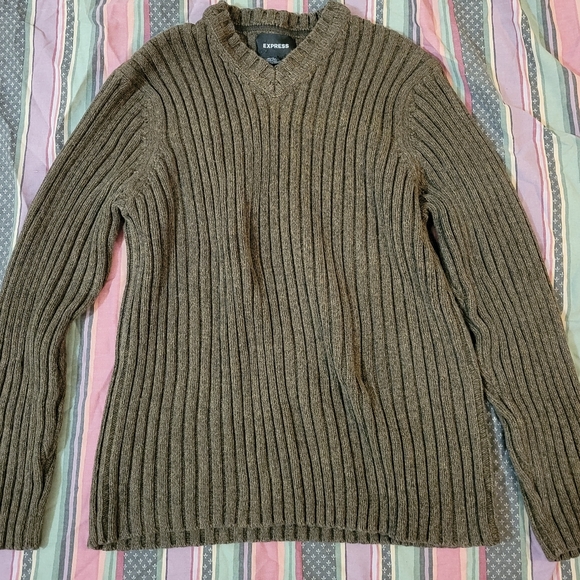 Sweater - Picture 2 of 2